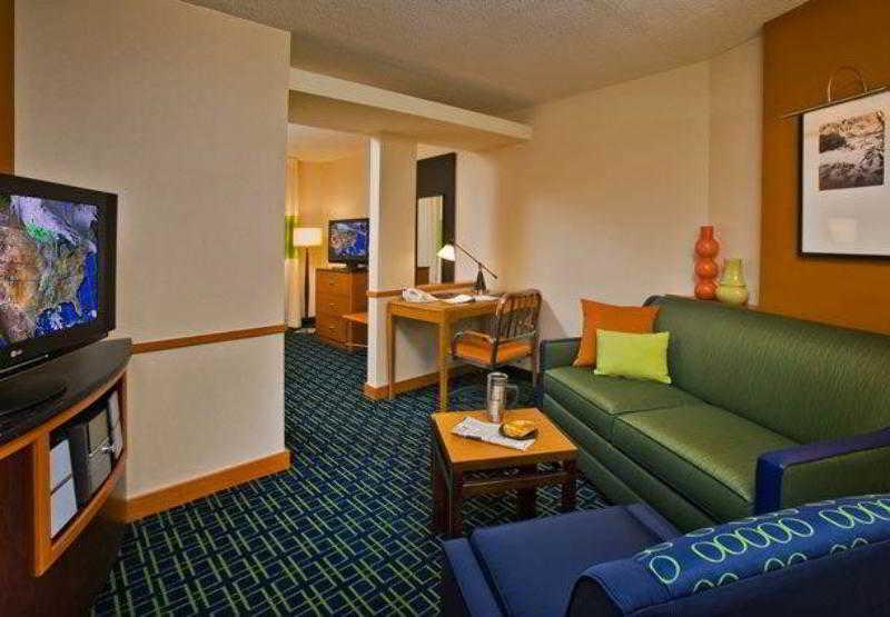 Fairfield Inn And Suites Flint Fenton מראה חיצוני תמונה