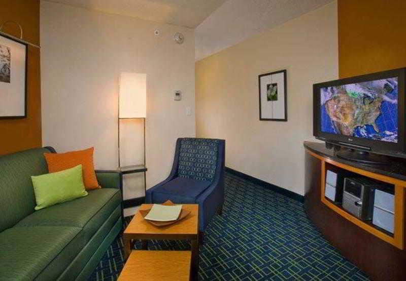 Fairfield Inn And Suites Flint Fenton מראה חיצוני תמונה